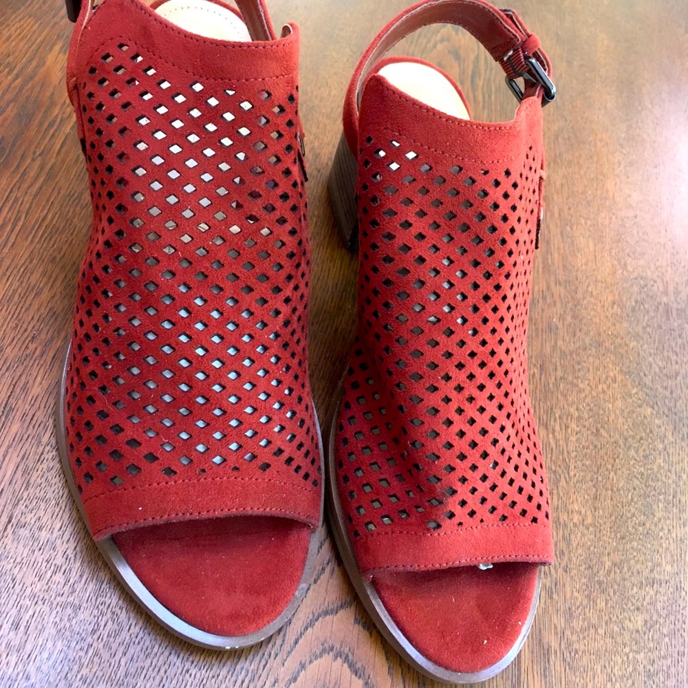 Marc Fisher 8.5 chunk heel perforated sling back suede upper. Like brand new!
